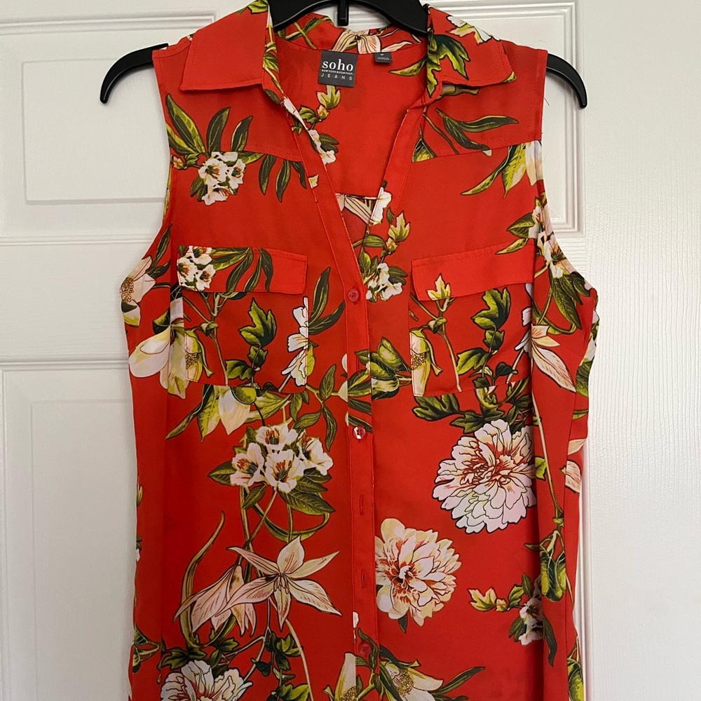 New York & Company Sleeveless Button Down Shirt